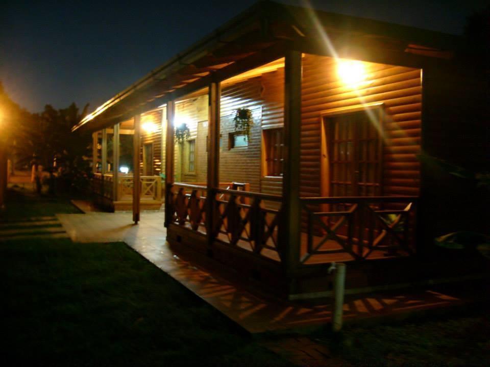 Cabanas Paseo Del Yacaratia Puerto Iguazu Ruang foto